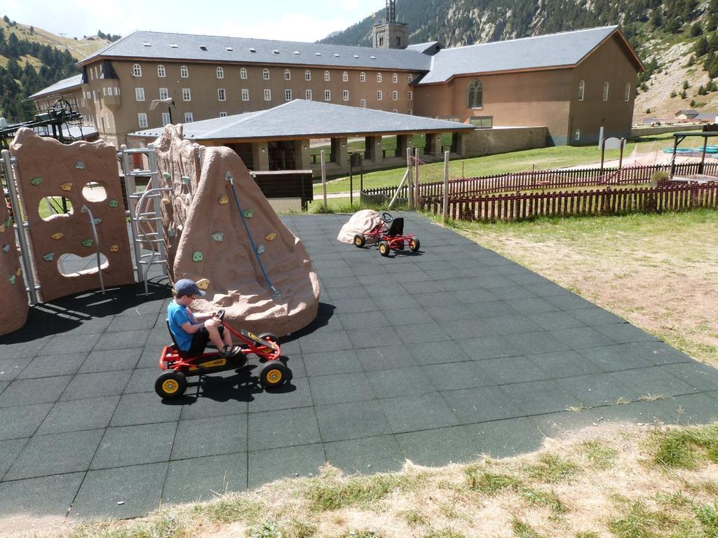 Apartaments Vall De Nuria Queralbs Exteriör bild